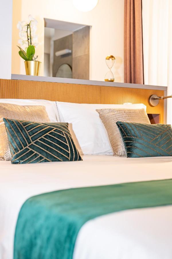 Castel Sant'Angelo Luxury Rooms & Tour Roma Exterior foto